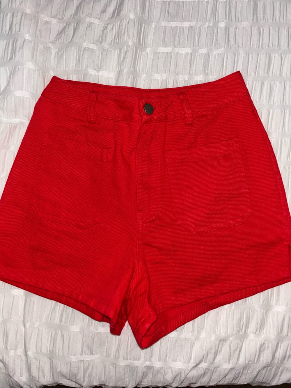 Vestique Red Shorts